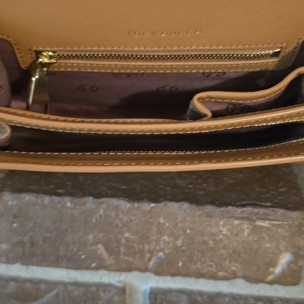 Tory Burch Emerson Convertible Shoulder Bag‎ in Cardamom Brown